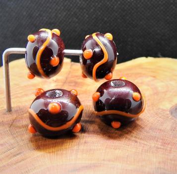 rotbraun mit orange Glasperle