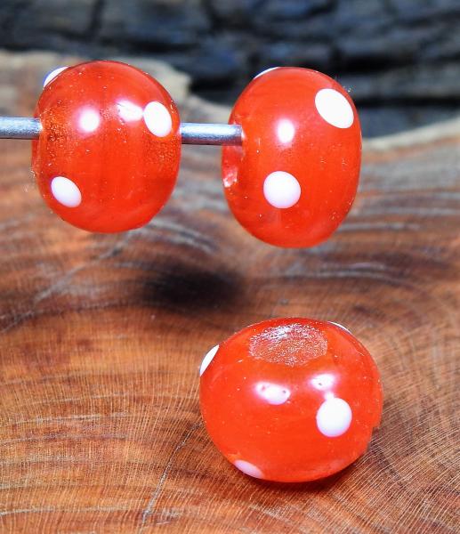 rote Tupfenperle