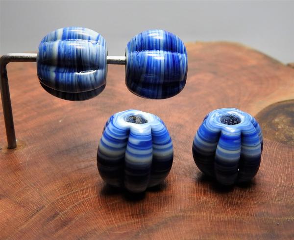 marmorierte elfenbein-blaue Melonenperle