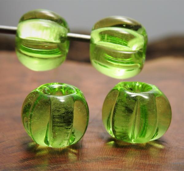 bright spring green melonbead