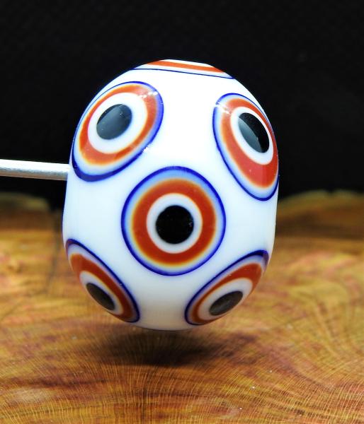 white eye bead