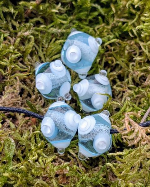 Eyebead light aquamarine