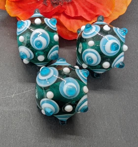 eye bead Sea green white