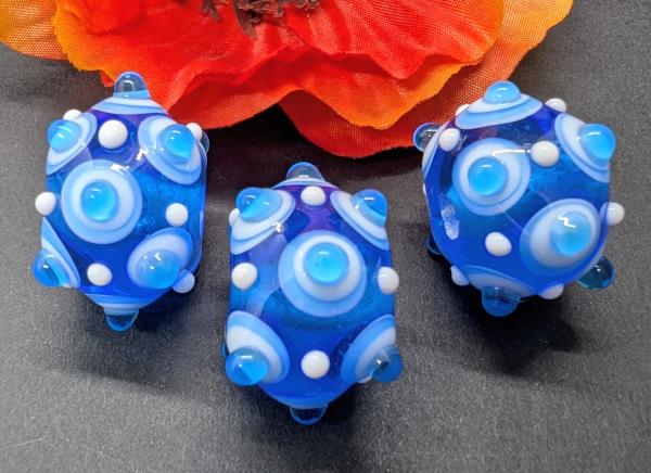 eye bead Turquoise, white