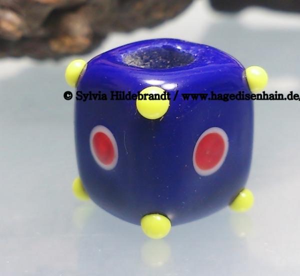 Augenperle blau